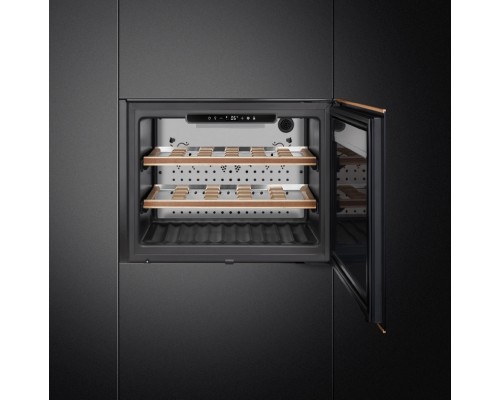 Купить  Встраиваемый холодильный шкаф для вина Smeg CVI621NR3 в интернет-магазине Мега-кухня 3