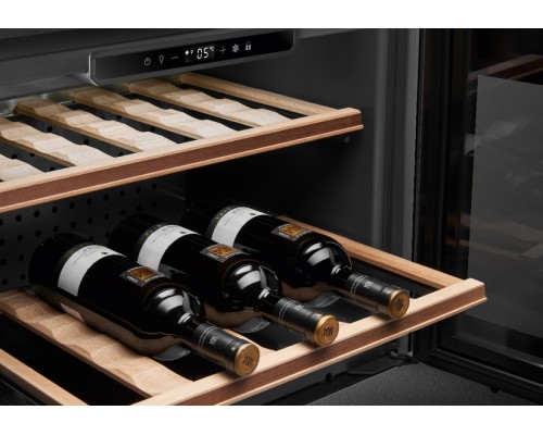 Купить  Встраиваемый холодильный шкаф для вина Smeg CVI621NR3 в интернет-магазине Мега-кухня 4