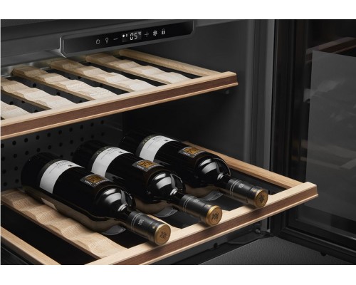 Купить  Встраиваемый холодильный шкаф для вина Smeg CVI321X3 в интернет-магазине Мега-кухня 5